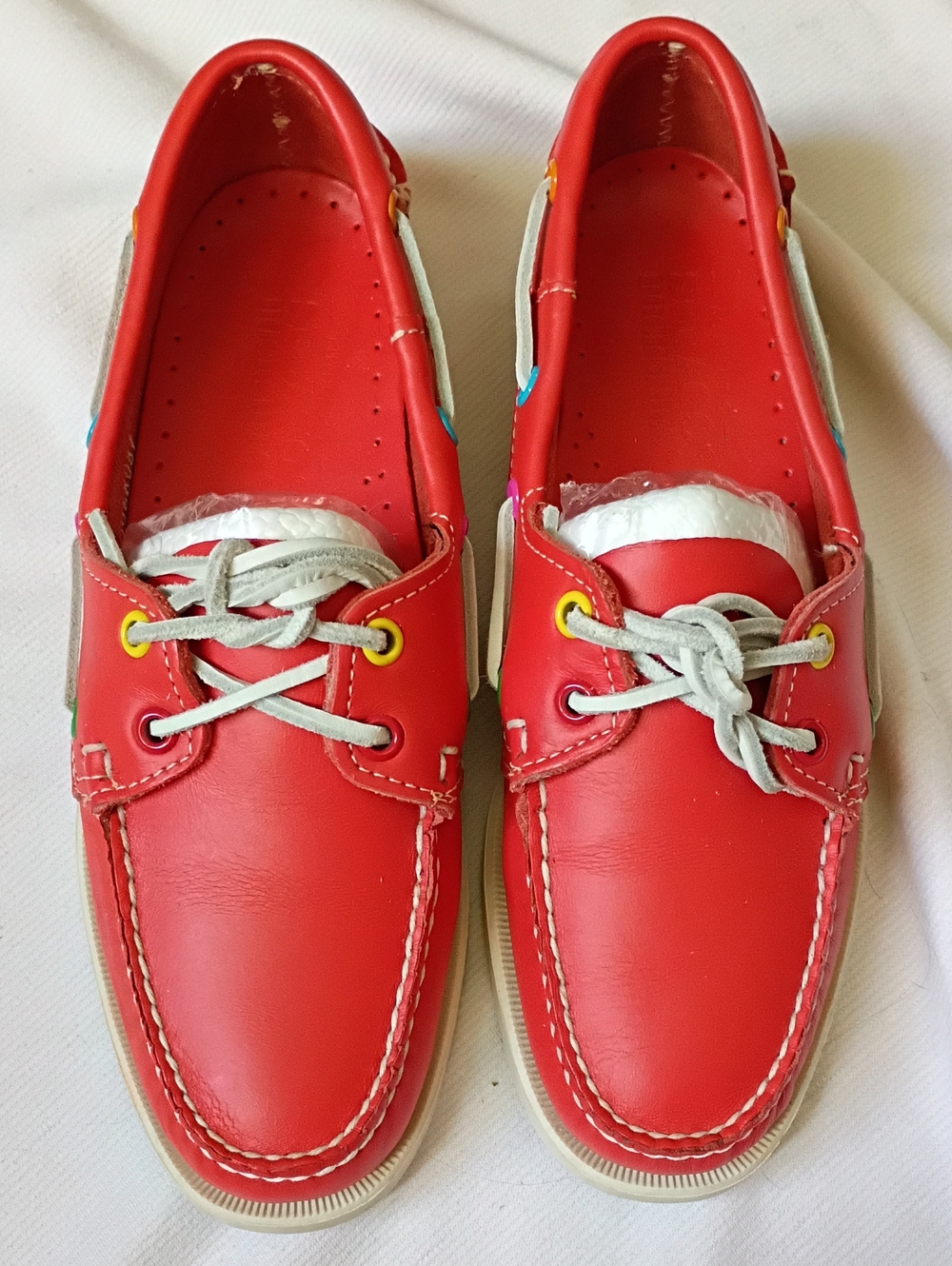 Sebago Red Leather Boat Shoes with White Laces - Picture 2 of 10